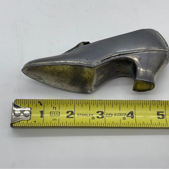 Vintage Metal Shoe Pincushion Jennings Brothers Empire State Building Souvenir - Picture 7 of 13